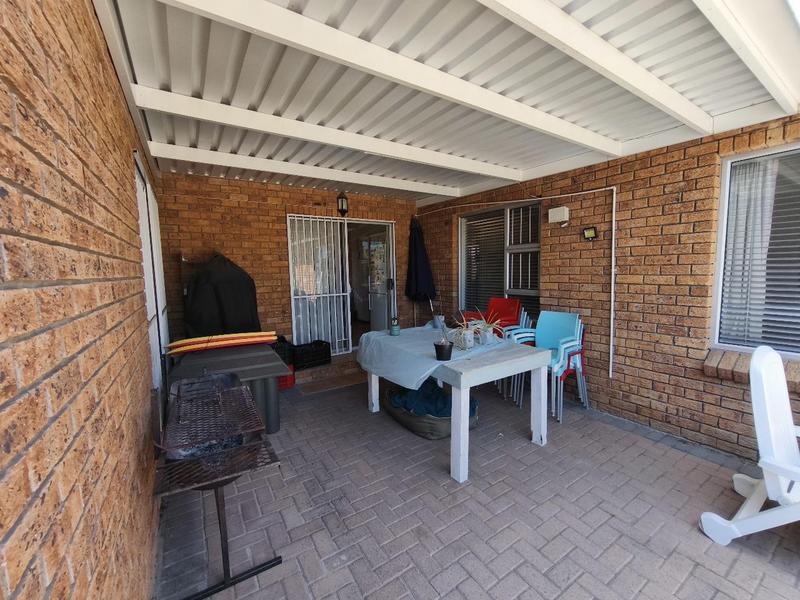 4 Bedroom Property for Sale in Protea Heights Western Cape